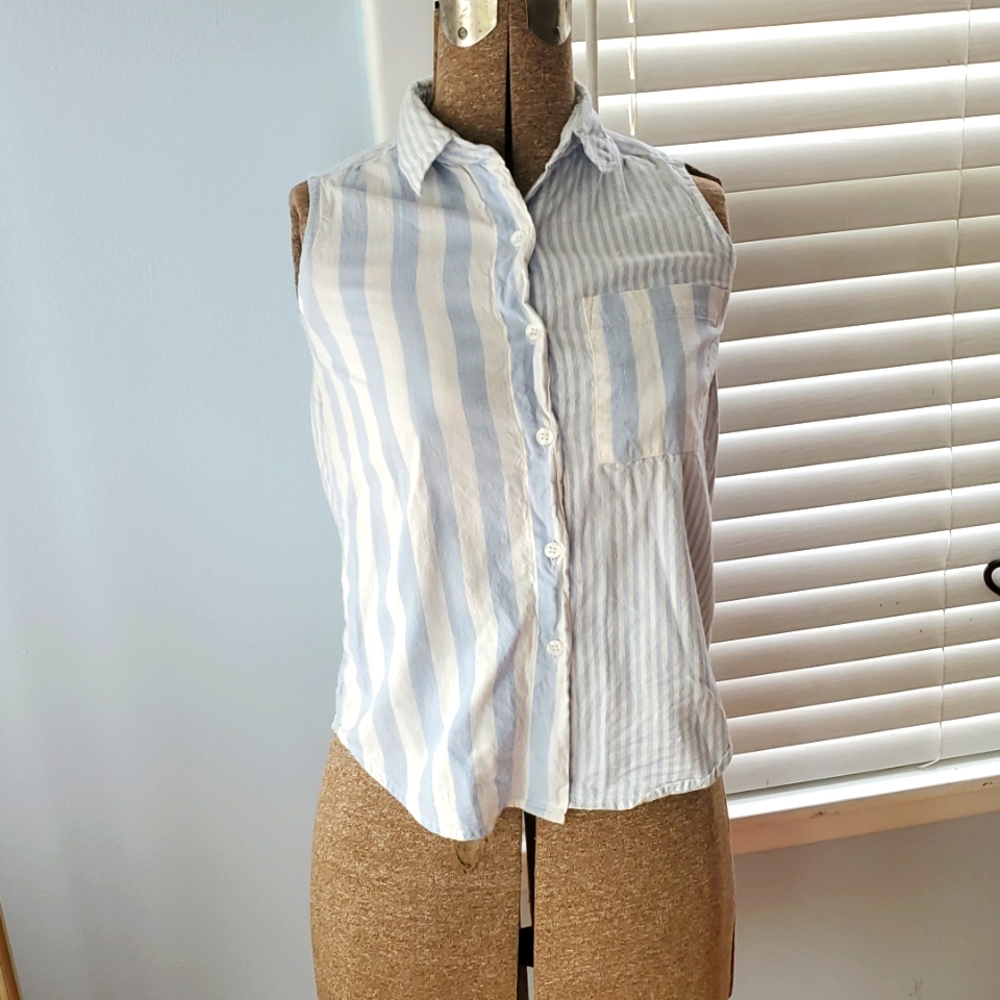3/$25 Vintage Striped Sleeveless Button-Up Top - Picture 3 of 8